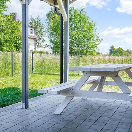 Semesterbostad 2 Bedroom Gorgeous In
